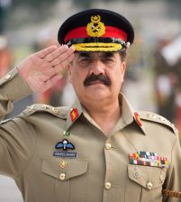 تعيين جنرال باكستاني متقاعد قائدا لقوات التحالف الإسلامي