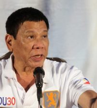 الرئيس الفلبيني: السفراء الامريكيين عبارة عن جواسيس