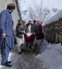 وفاة 4 أفغان بسبب موجة البرد القارس
