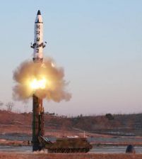 كوريا الشمالية تزعج العالم بصاروخ جديد