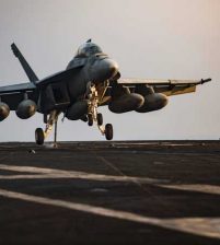 طائرات التحالف تقتل 40 مدني في دير الزور