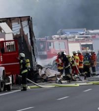 المانيا : مقتل وجرح العشرات في حادث سير