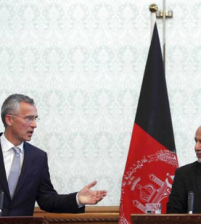أمين عام الناتو : سنبقى في افغانستان