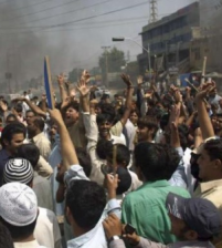 مظاهرات لبيك يا رسول الله تشل الحكومة في باكستان