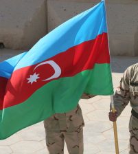 اذربيجان ترفع عدد جنودها في أفغانستان