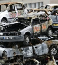 فرنسا: في ليلة 2018 إحراق 1031 سيارة