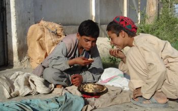 الأمم: نقص الغذاء يهدد 2 مليون طفل في أفغانستان