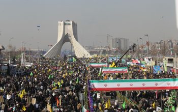 الملايين تحيي ذكرى الثورة في ايران
