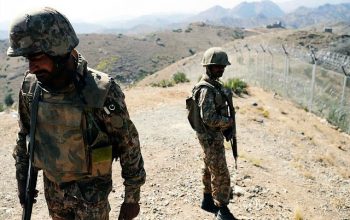 أفغانستان ترد على قذائف باكستان وتجرح 7 جنود