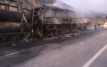 تركيا: قتلى وجرحى في حادث حافلة وشاحنة