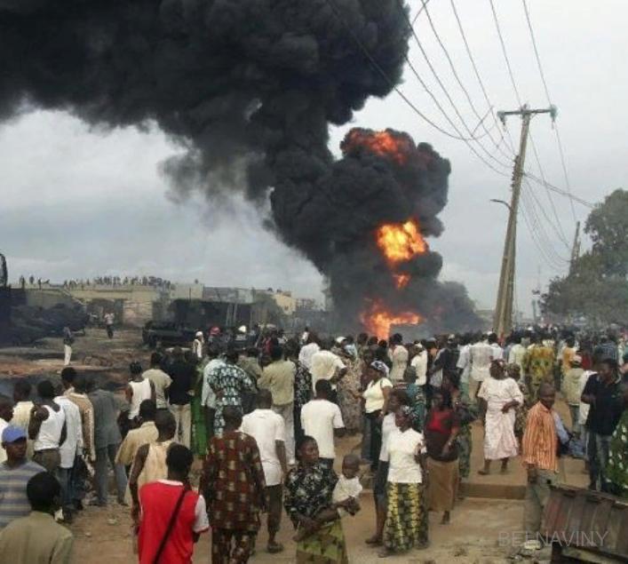 Пятнадцать человек погибли при поджоге мечети в Нигерии
