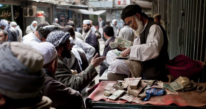 کاهش چشمگیر رشد اقتصادی در افغانستان