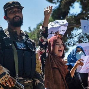 طالبان چهار دختر معترض را در کابل بازداشت کردند